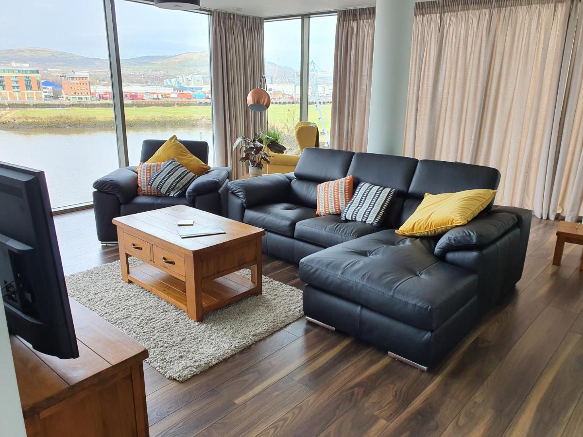 Luxury Apartment Marina Views At Titanic Quarter Μπέλφαστ Εξωτερικό φωτογραφία