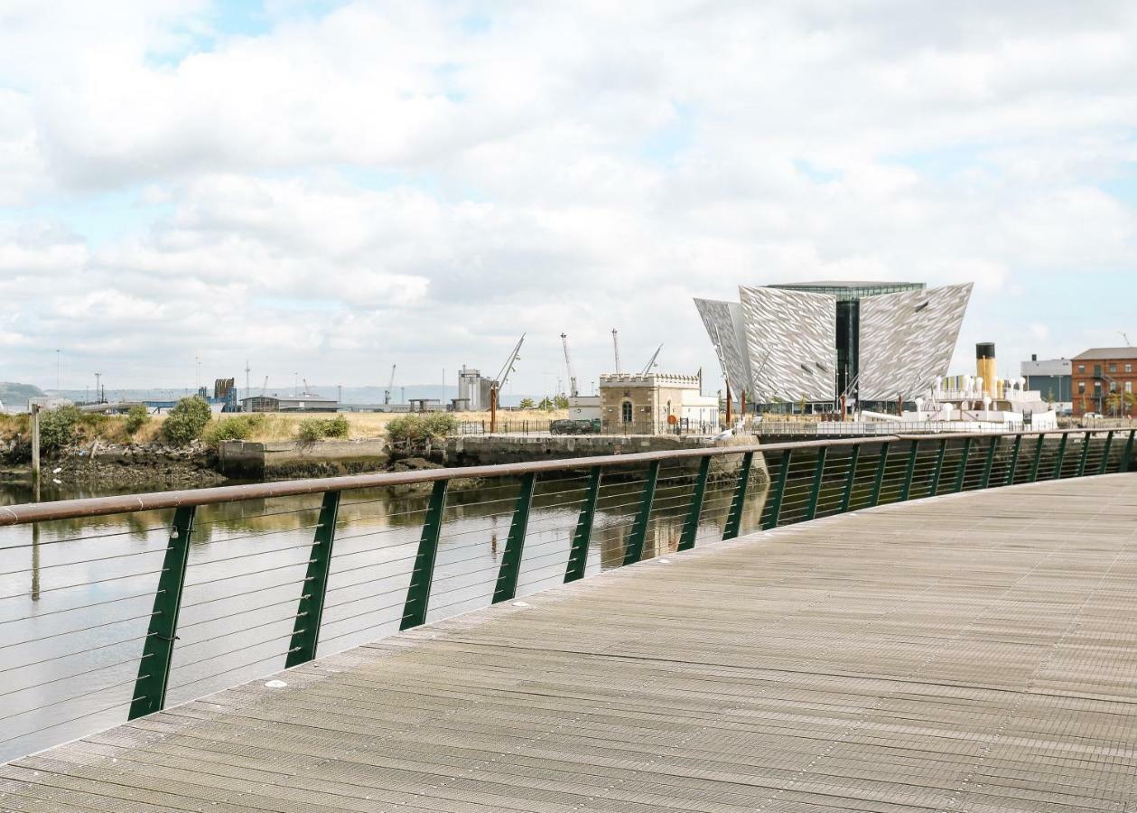 Luxury Apartment Marina Views At Titanic Quarter Μπέλφαστ Εξωτερικό φωτογραφία